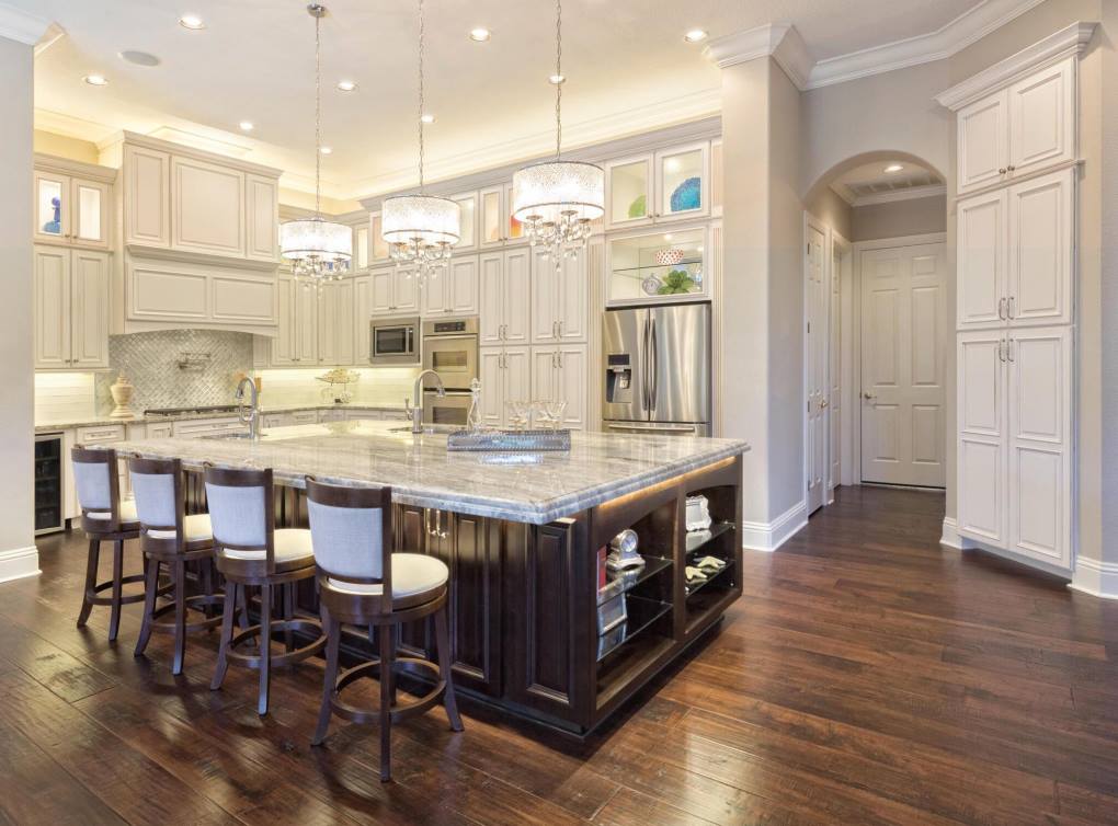 Kitchen Transformation: A Guide to Custom Cabinets for a Stunning Makeover