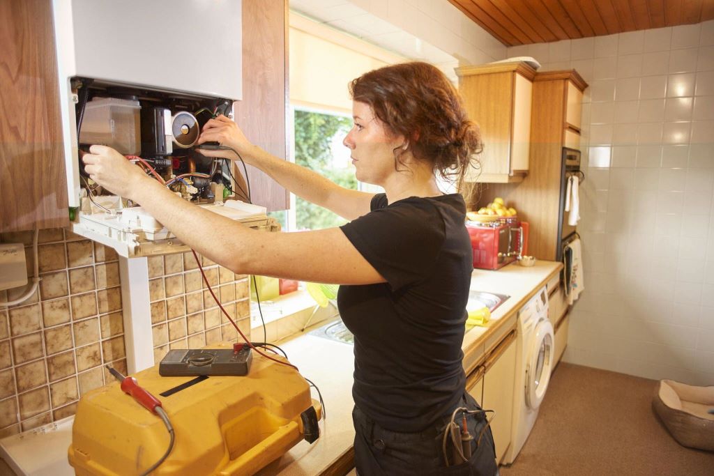 Eco-Friendly Plumbing: Finding the Right Water Heater Repair for a Sustainable Kitchen
